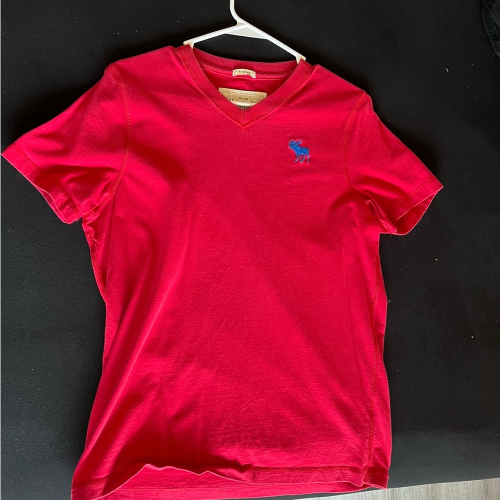 Abercrombie & Fitch - Red T shirt - Large